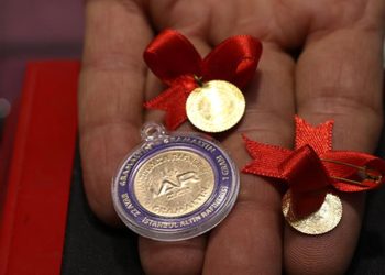 Yarım ve çeyrek gram altın tedavülden kalkıyor mu? Elinde yarım gram altın olanlar dikkat!  Artık değersizleşiyor.. Yarım gram altın kalktı mı?