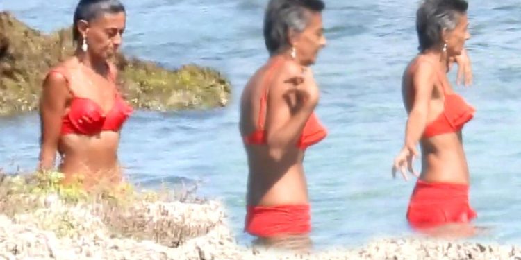 Yıldız Tilbe tatile çıktı!