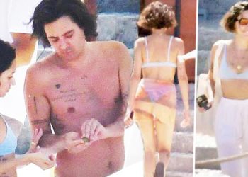 Zeynep Bastık’tan sevgilisi Ali Can Ayyıldız’a küçük defile