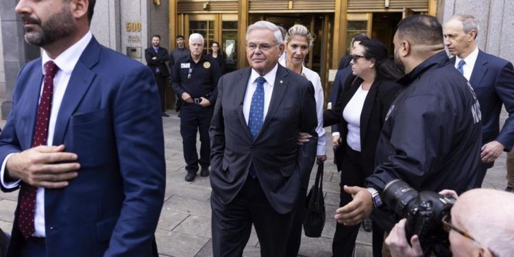 ABD’li senatör Menendez kefaletle hür bırakıldı