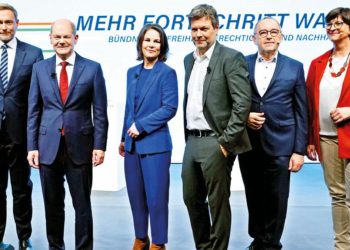 Almanya’da hükümete inanç tabana vurdu