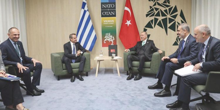 Ankara-Atina ortasında sonbahar diplomasisi