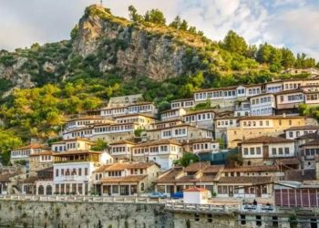 Arnavutluk vize istiyor mu? Arnavutluk’a kimlikle gidiliyor mu?