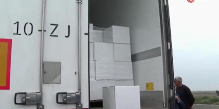 Azerbaycan’ın  Ermenilere gönderdiği insani yardımlar yola çıktı