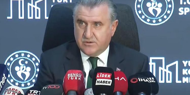 Bakan Bak duyurdu: Yurtlara müracaat süreci başladı