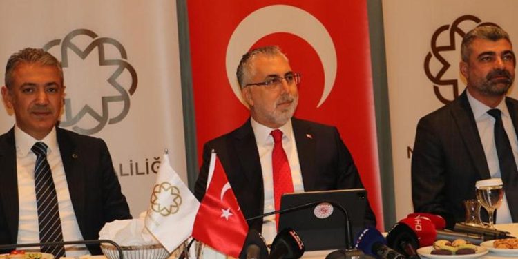 Bakan Işıkhan: Türkiye, bugün kendi otomobilini, kendi uçağını üretir hale gelmiştir