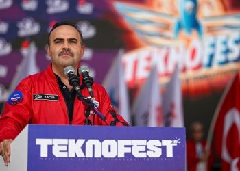 Bakan Kacır duyurdu: TÜBİTAK bursları yükseltildi