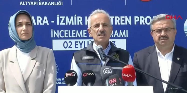 Bakan Uraloğlu açıkladı! 14 saatlik yol 3.5 saate düşecek