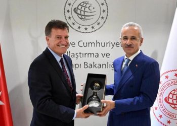 Bakan Uraloğlu’ndan KKTC’de altyapı bildirisi: Vatandaşların refahı için vazgeçilmez bir kıymete sahip