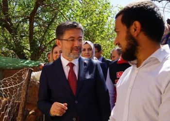 Bakan Yumaklı gençleri devlet dayanaklarına davet etti