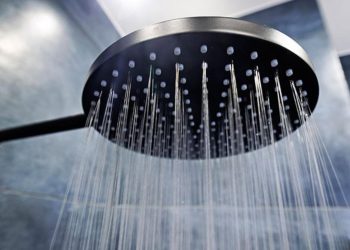 Banyonuzdaki kapalı tehlike! Duş alırken bedene sprey üzere yayılıyor, akciğerlerinize ve cildinize ziyan veriyor