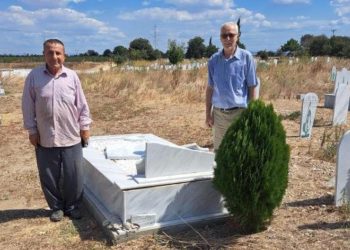 Batı Trakya’dan skandal imajlar: Müslümanların mezar taşlarını kırdılar