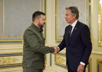 Blinken ve Zelenski ortasında kritik tepe