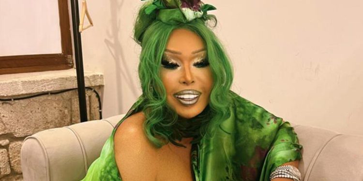 Diva’nın yeşil şıklığı