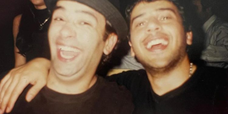 ‘Doğum günün kutlu olsun ihtiyar’ dersin ha! İfşalarım sürecek….