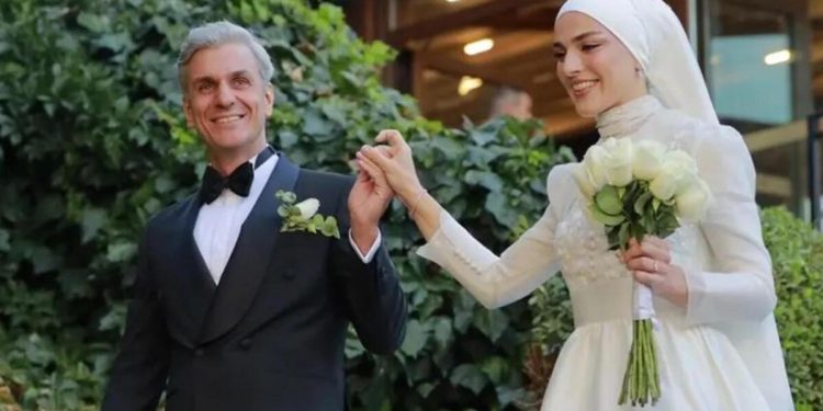 Eşine serenat yaptı… Ünlü oyuncu evlendi!
