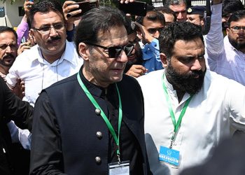 Eski Pakistan Başbakanı Khan için karar çıktı: Mahpus cezası ertelendi