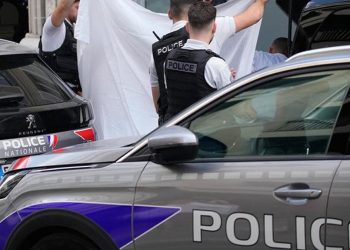 Fransa’nın konuştuğu kaza: 2 polis gözaltında