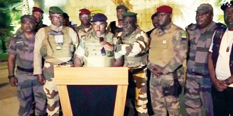 Gabon da eski Fransız sömürgesiydi… Afrika’da tekrar darbe