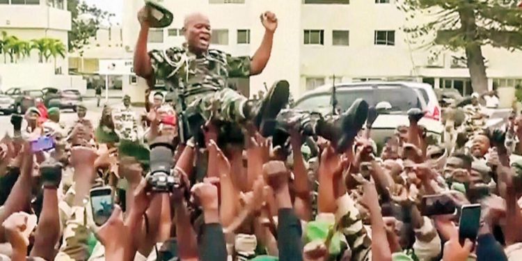 Gabon’daki darbe Afrika önderlerini korkuttu