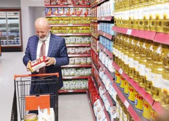 Gereksinim sahiplerine ‘dost eli’ uzatıyor