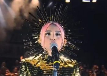 Gülşen İstiklal Marşı’nı okudu gündem oldu