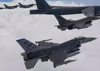 Güney Kore savaş uçağı kalkış anında düştü