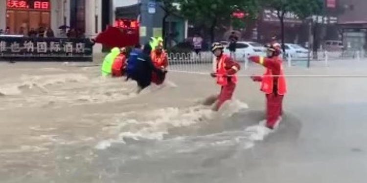 Haikui Tayfunu can aldı: 2 meyyit