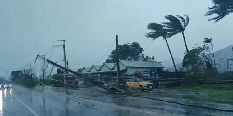 Haikui Tayfunu Tayvan’ı vurdu!