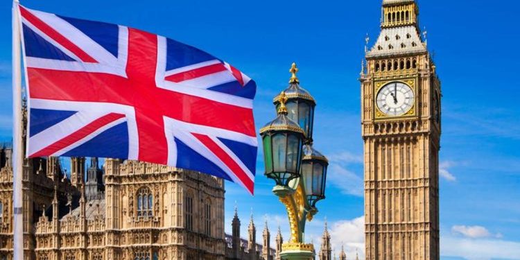 İngiltere Merkez Bankası faizi sabit tuttu