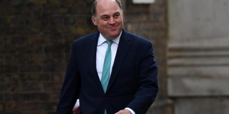 İngiltere Savunma Bakanı Wallace istifa etti! İşte yerine gelen isim…