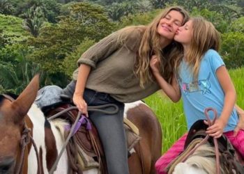 İnsanın bu kadar çok parası olursa… Ünlü model 10 yaşındaki kızına çiftlik aldı