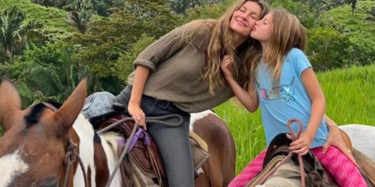 İnsanın bu kadar çok parası olursa… Ünlü model 10 yaşındaki kızına çiftlik aldı