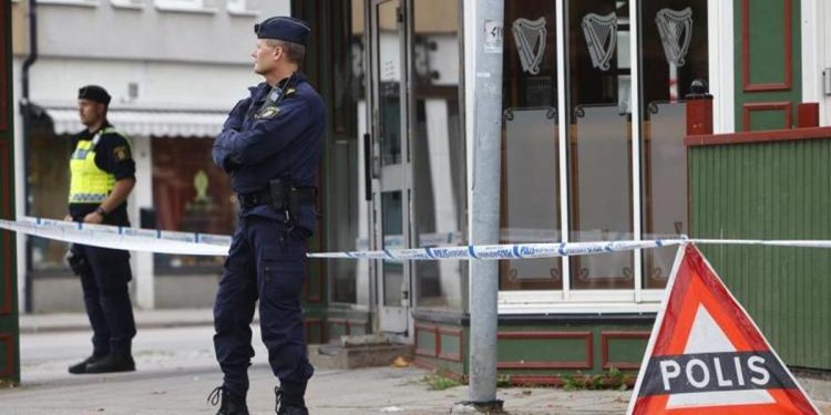 İsveç’te silahlı taarruz: Meyyit ve yaralılar var