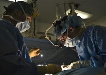 Karnında unutulan cerrahi alet 18 ay sonra çıkartıldı!