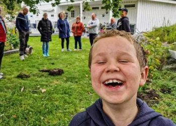 Kayıp küpe ararken 9. yüzyıldan kalma Viking kalıntısı buldular