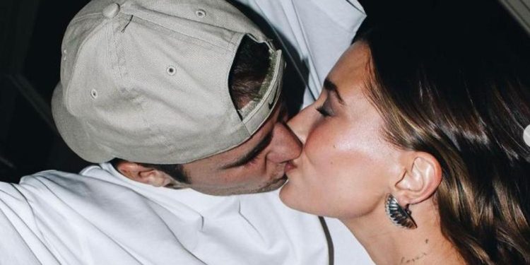 Kimse bu bağlantıya fazla baht vermemişti… En kıymetlim… Sevgili karım… Sen benim kalbimi fethettin!