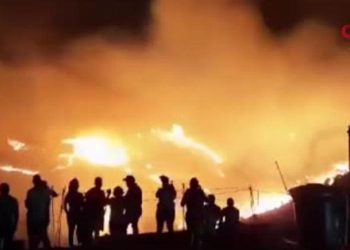 Kolombiya’da orman yangını yerleşim yerlerine sıçradı