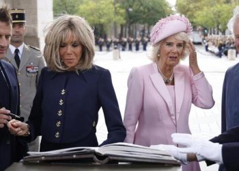 Kral Charles’ın merakla beklenen Fransa ziyareti başladı