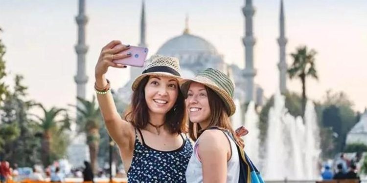 Kültür ve Turizm Bakanlığı İstanbul’a gelen turist sayısını açıkladı