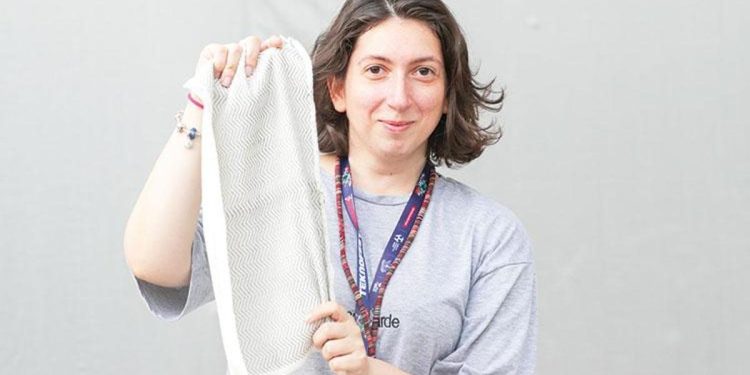 Kumaşı ‘akıllı’ yaptı dünyayı peşine taktı