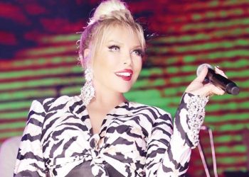 Kuruçeşme Açıkhava’da Ajda Pekkan rüzgarı