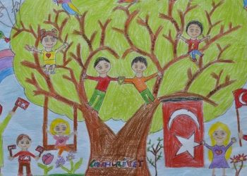 Minik Ressamlar Hem Cumhuriyet’i Hem de Umudu Resmetti