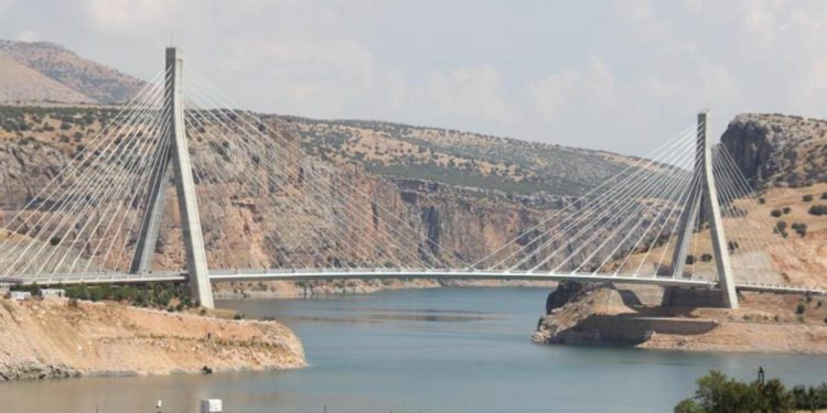 Nissibi Köprüsü’nden 400 bin araç geçti