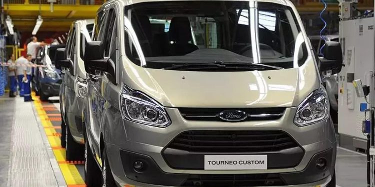 Otomotivde ihracatın şampiyonu Ford oldu