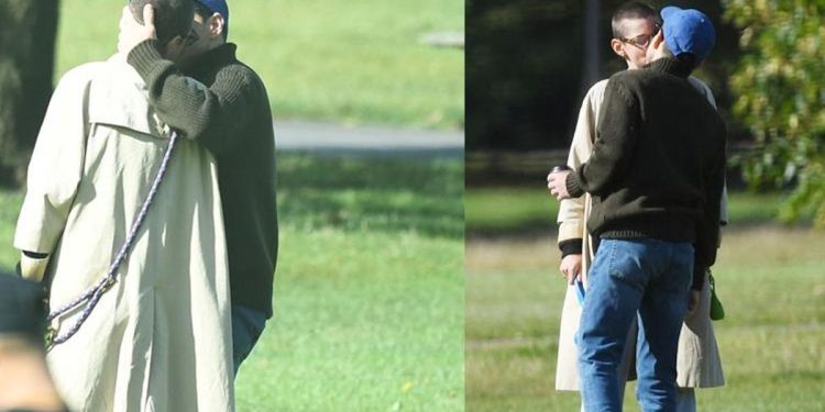 Parkta bir sonbahar günü… Sürpriz aşklarını öpüşerek ilan ettiler