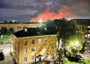 Pistteki uçaklar hasar gördü… Rus hava üssüne akın