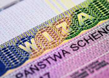 Polonya’da adapsız vize skandalı