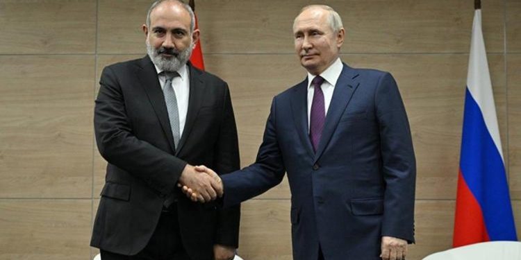 Putin ve Paşinyan, Karabağ’daki son durumu görüştü