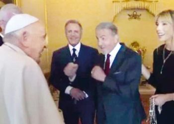 Rocky’den Papa’ya: Boksa var mısın